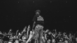 /save pfps + emotes + stickers Discord Server Banner