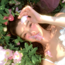୨୧　she's my /babie　⋆˚࿔　social．active．decor．giveaways．events．vc Discord Server Logo