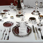 🍴Les Couverts De Combats🍴 Discord Server Logo